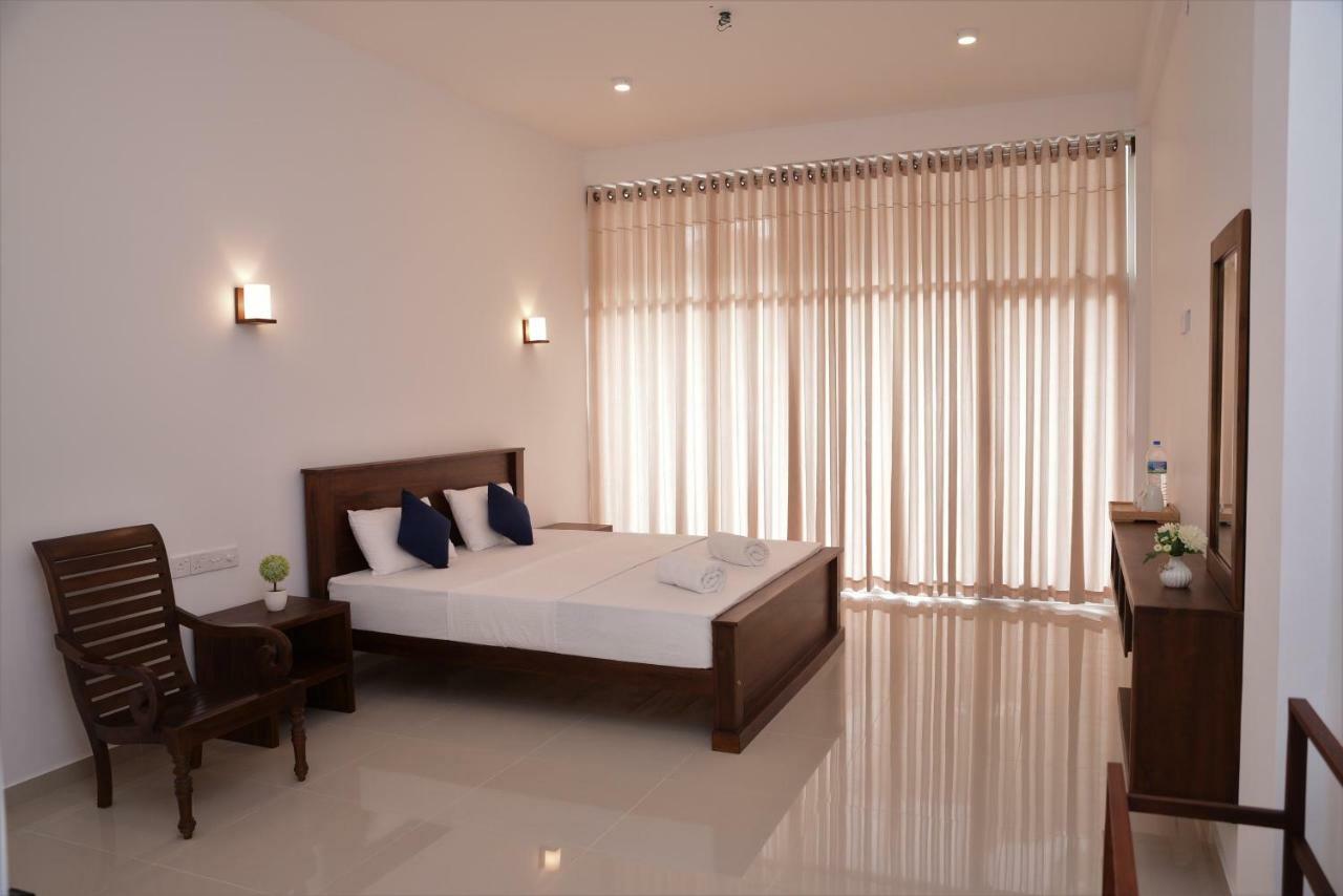 Hotel The Ritz Hikkaduwa Esterno foto